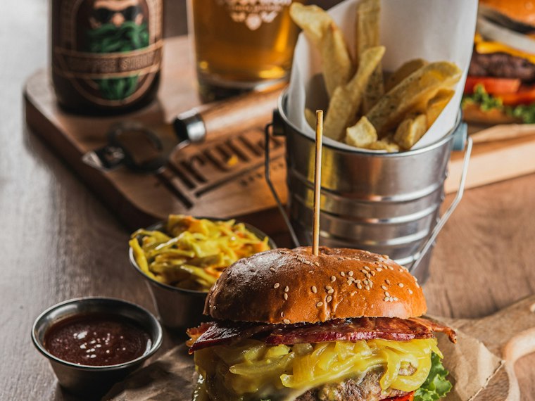 Hamburguesa con papas
